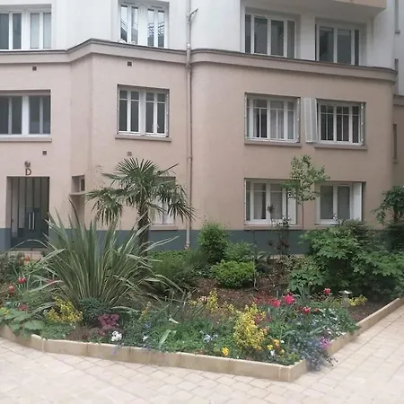Grand Studio Porte Saint Cloud